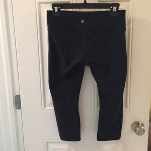 Lululemon crops